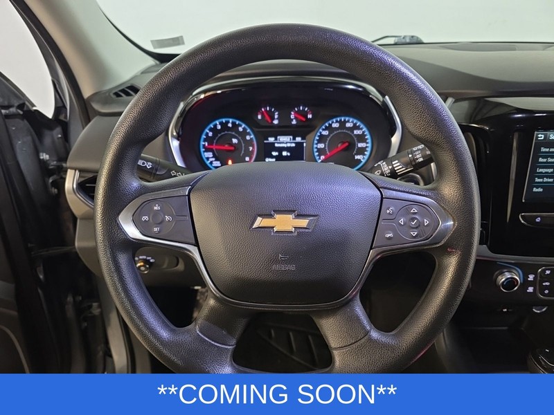 Chevrolet Traverse Vehicle Image 12