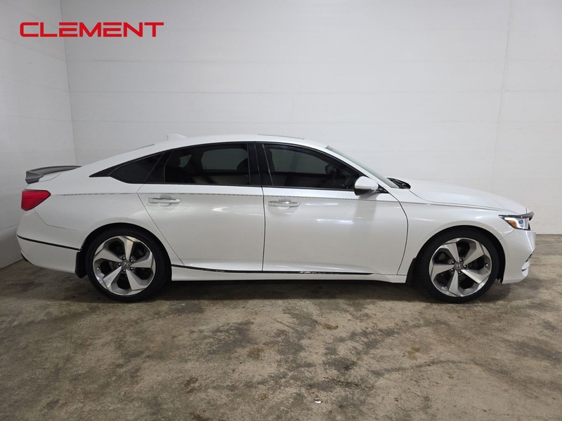 Honda Accord Sedan Vehicle Image 04