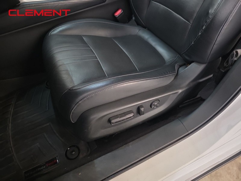 Honda Accord Sedan Vehicle Image 24