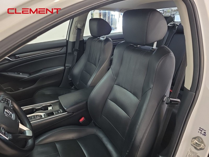 Honda Accord Sedan Vehicle Image 25
