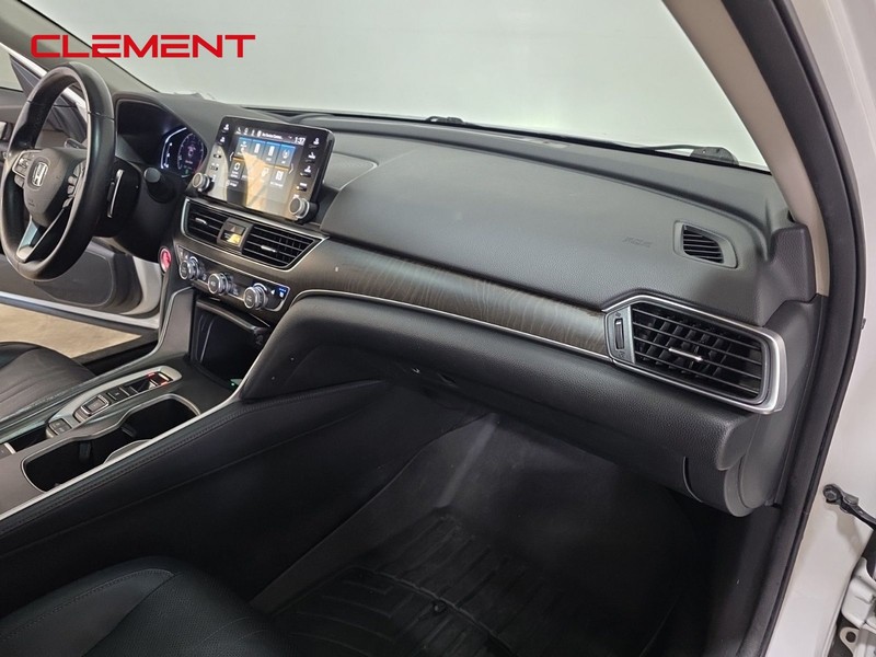Honda Accord Sedan Vehicle Image 30