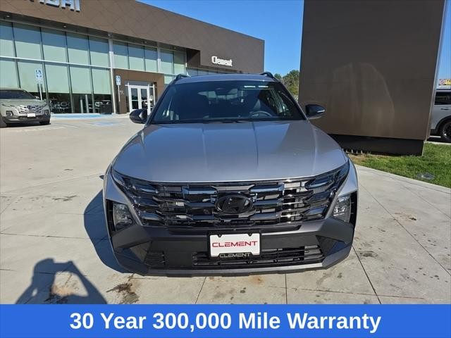 Hyundai Tucson Vehicle Full-screen Gallery Image 2