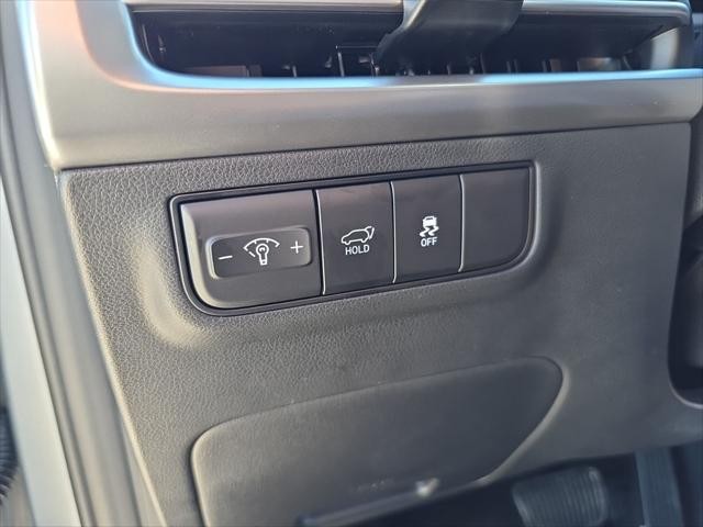 Hyundai Tucson Vehicle Full-screen Gallery Image 11