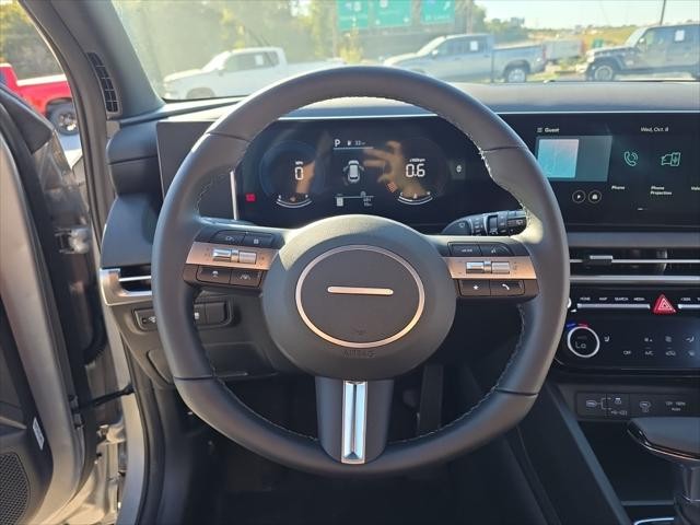 Hyundai Tucson Vehicle Full-screen Gallery Image 12