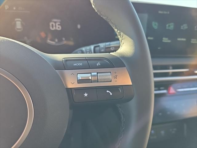 Hyundai Tucson Vehicle Full-screen Gallery Image 15