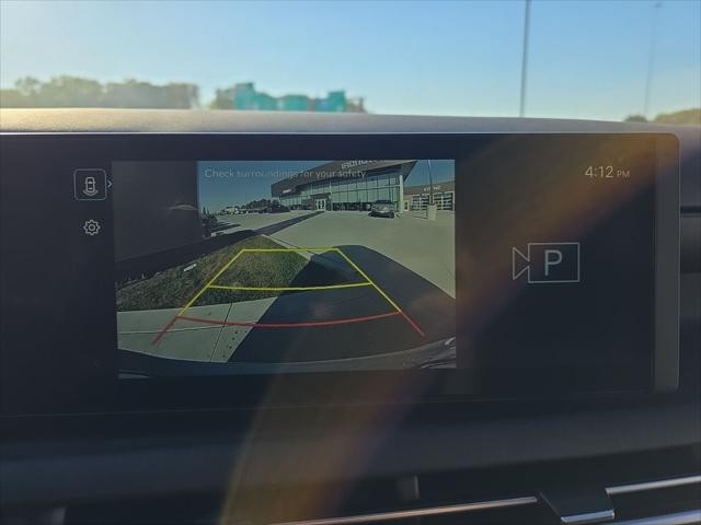 Hyundai Tucson Vehicle Full-screen Gallery Image 20