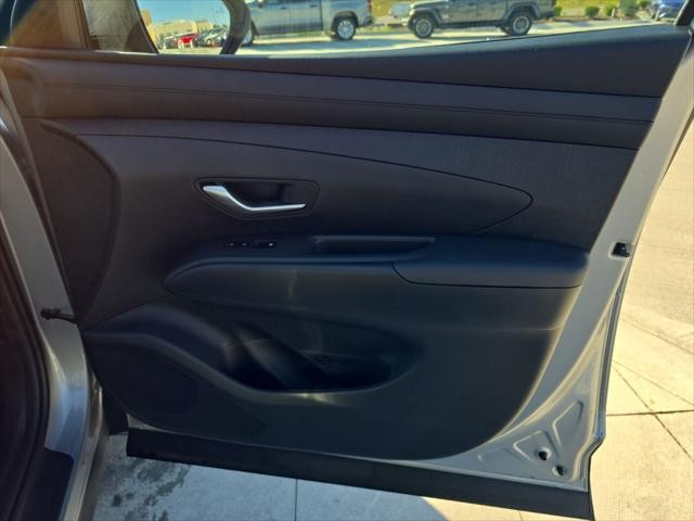 Hyundai Tucson Vehicle Full-screen Gallery Image 33