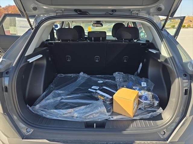 Hyundai Kona Vehicle Full-screen Gallery Image 9