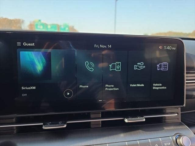 Hyundai Kona Vehicle Full-screen Gallery Image 19