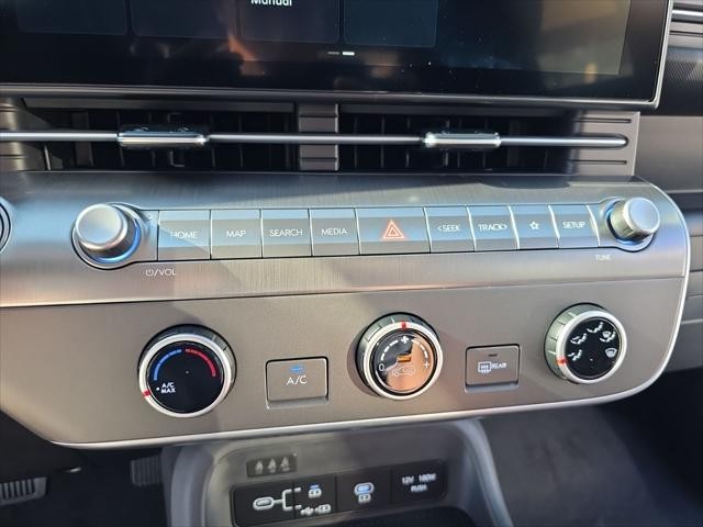 Hyundai Kona Vehicle Full-screen Gallery Image 22