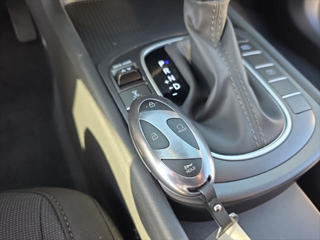 Hyundai Kona Vehicle Full-screen Gallery Image 23