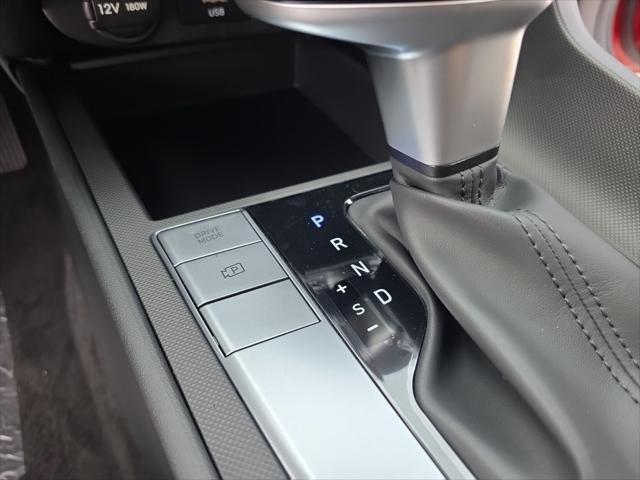 Hyundai Elantra Vehicle Full-screen Gallery Image 21