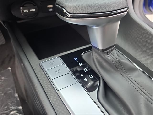 Hyundai Elantra Vehicle Full-screen Gallery Image 22