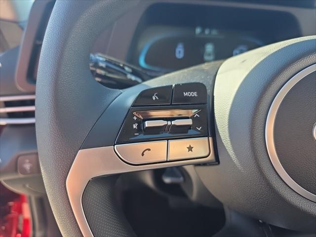 Hyundai Elantra Vehicle Full-screen Gallery Image 15