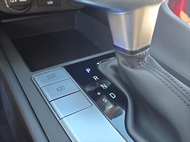 Hyundai Elantra Vehicle Full-screen Gallery Image 22