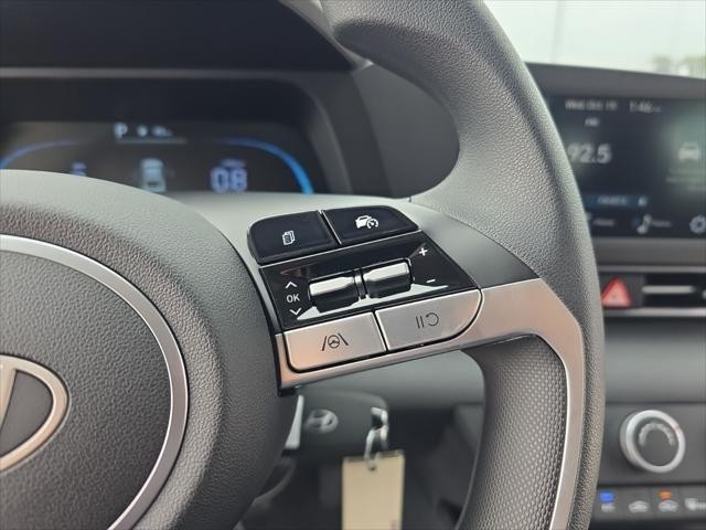 Hyundai Elantra Vehicle Full-screen Gallery Image 16