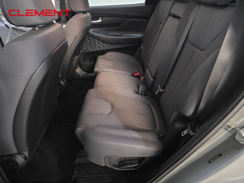 Hyundai Santa Fe Vehicle Image 25