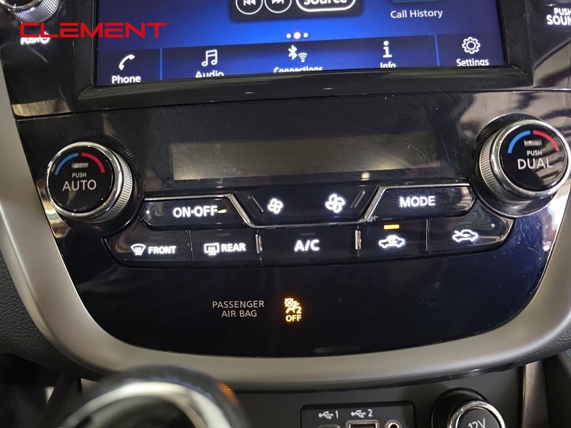 Nissan Murano Vehicle Image 18