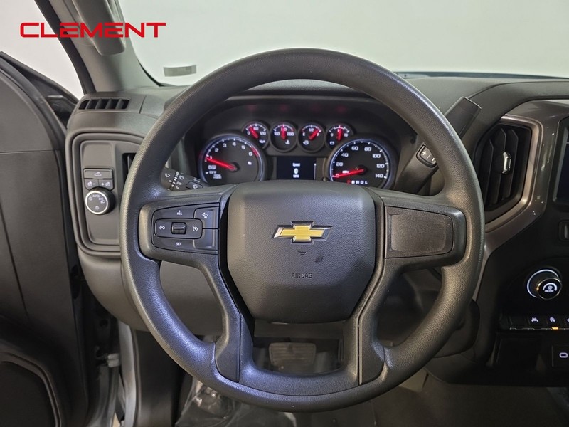 Chevrolet Silverado 1500 Vehicle Image 12
