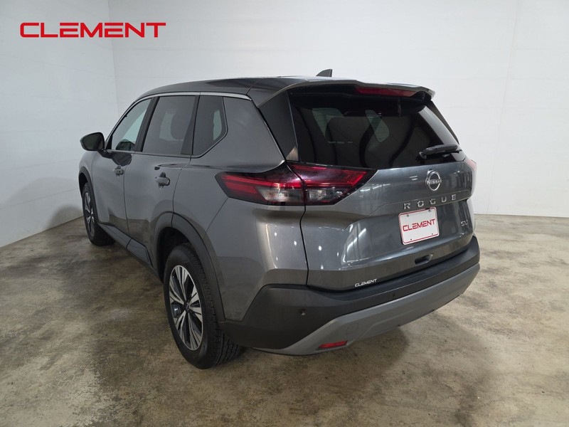Nissan Rogue Vehicle Image 08