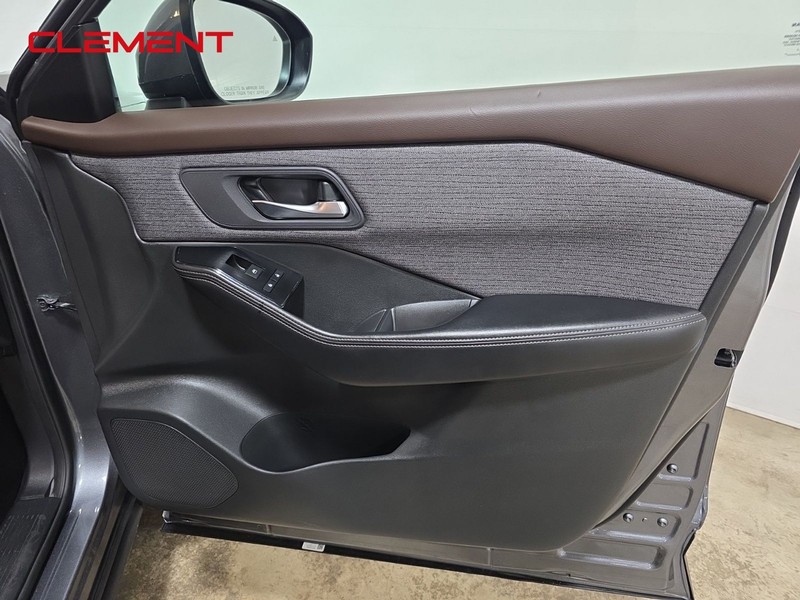 Nissan Rogue Vehicle Image 31