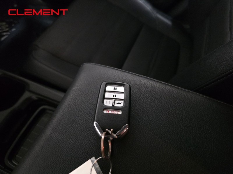 Honda CR-V Vehicle Image 22