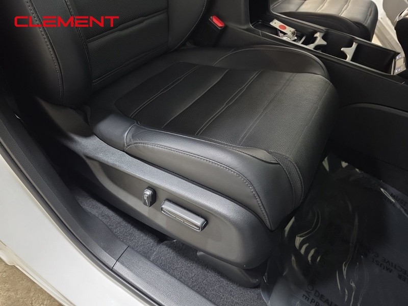 Honda CR-V Vehicle Image 31