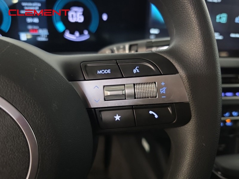 Hyundai Sonata Vehicle Image 13