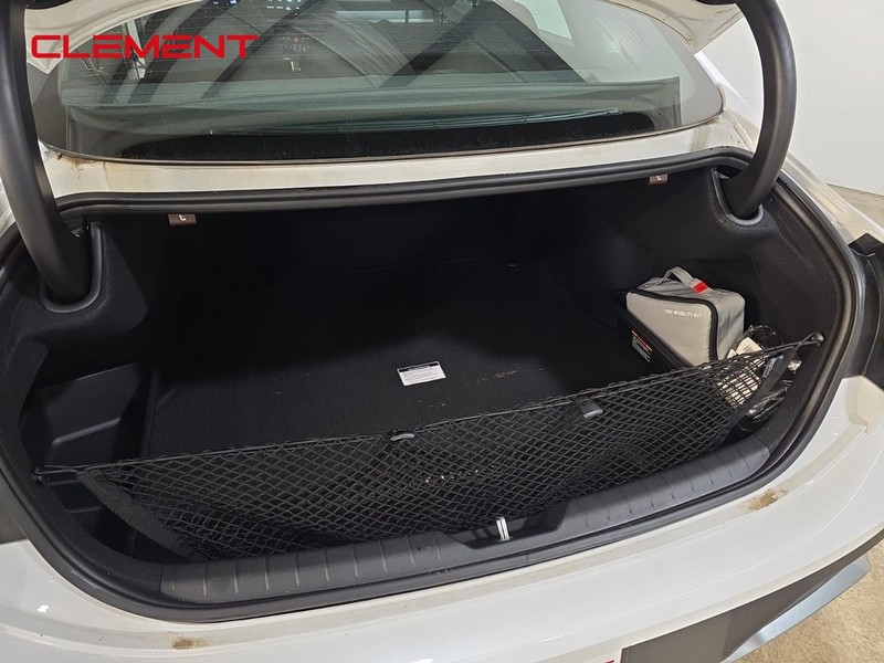Hyundai Sonata Vehicle Image 28