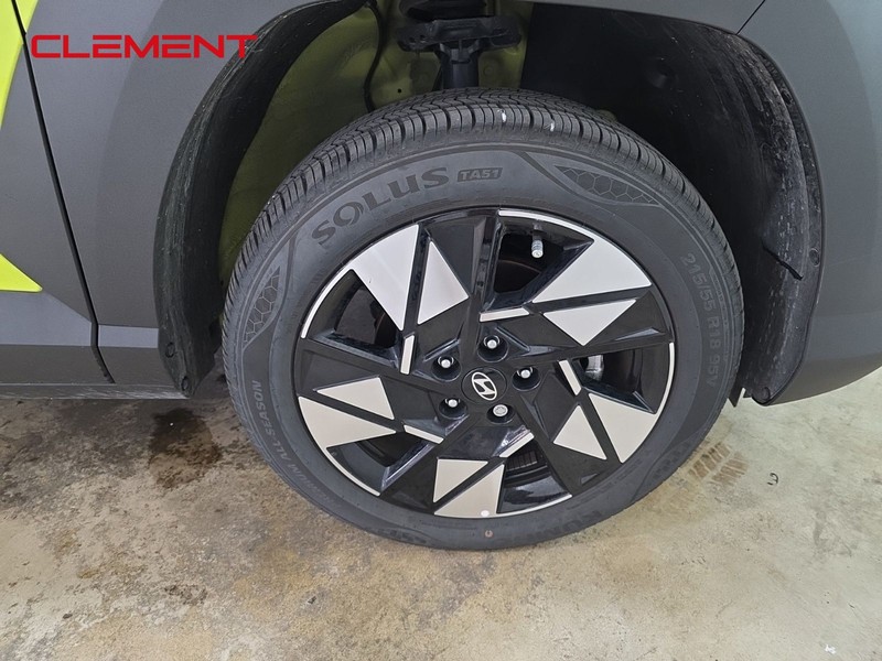 Hyundai Kona Vehicle Image 33