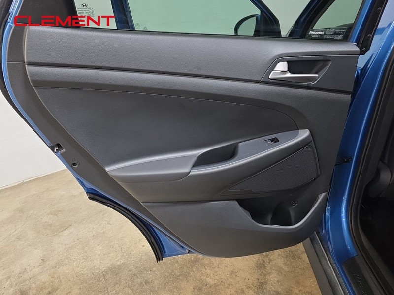 Hyundai Tucson Vehicle Image 24