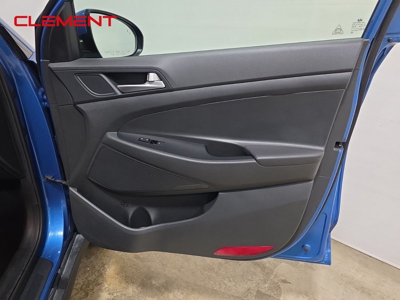 Hyundai Tucson Vehicle Image 30