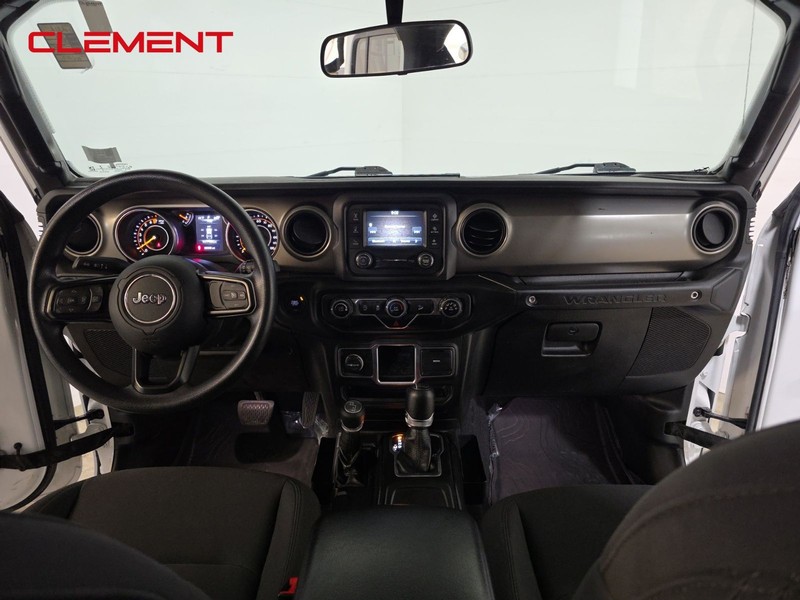 Jeep Wrangler Unlimited Vehicle Image 09