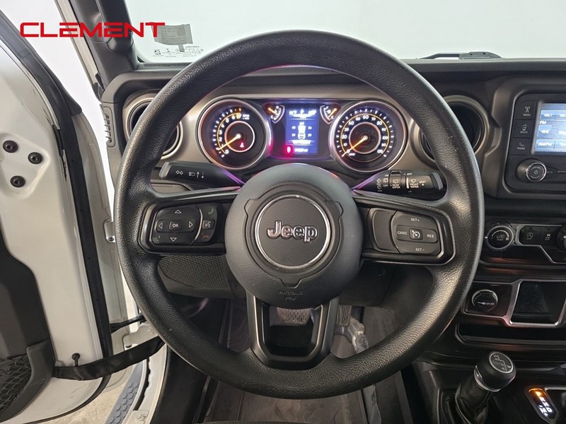 Jeep Wrangler Unlimited Vehicle Image 11
