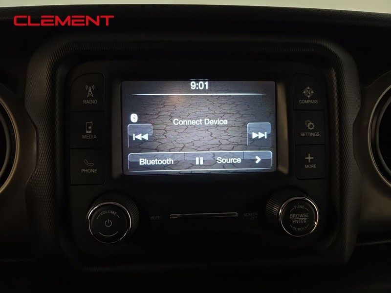 Jeep Wrangler Unlimited Vehicle Image 16