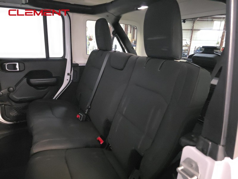 Jeep Wrangler Unlimited Vehicle Image 26