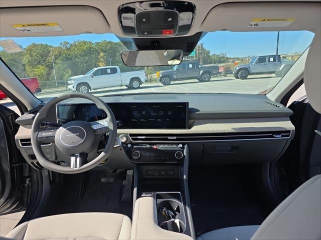 Hyundai Sonata Hybrid Vehicle Full-screen Gallery Image 9