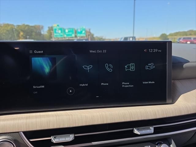 Hyundai Sonata Hybrid Vehicle Full-screen Gallery Image 17