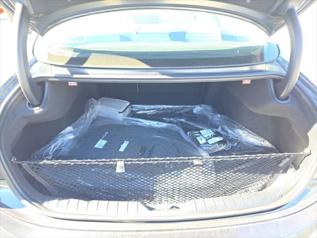 Hyundai Sonata Hybrid Vehicle Full-screen Gallery Image 30