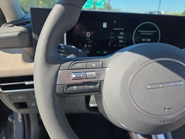 Hyundai Sonata Hybrid Vehicle Full-screen Gallery Image 15