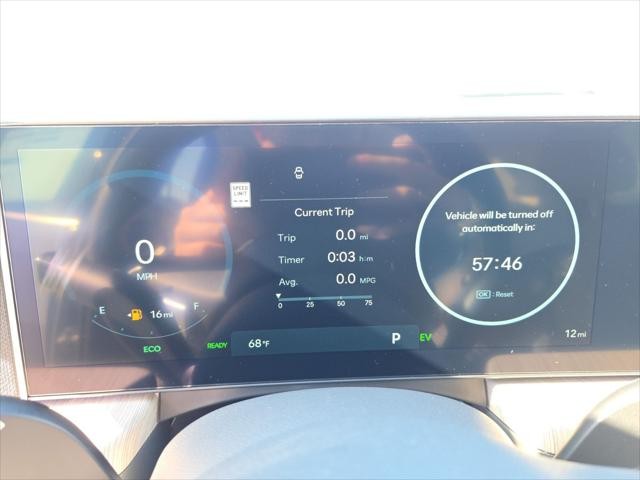 Hyundai Sonata Hybrid Vehicle Full-screen Gallery Image 18