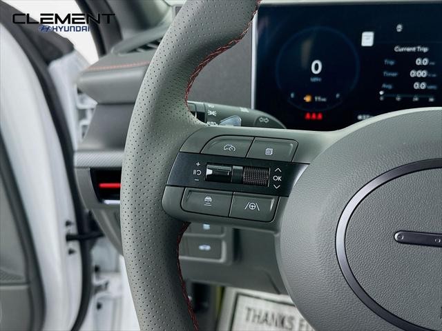 Hyundai Sonata Vehicle Full-screen Gallery Image 14