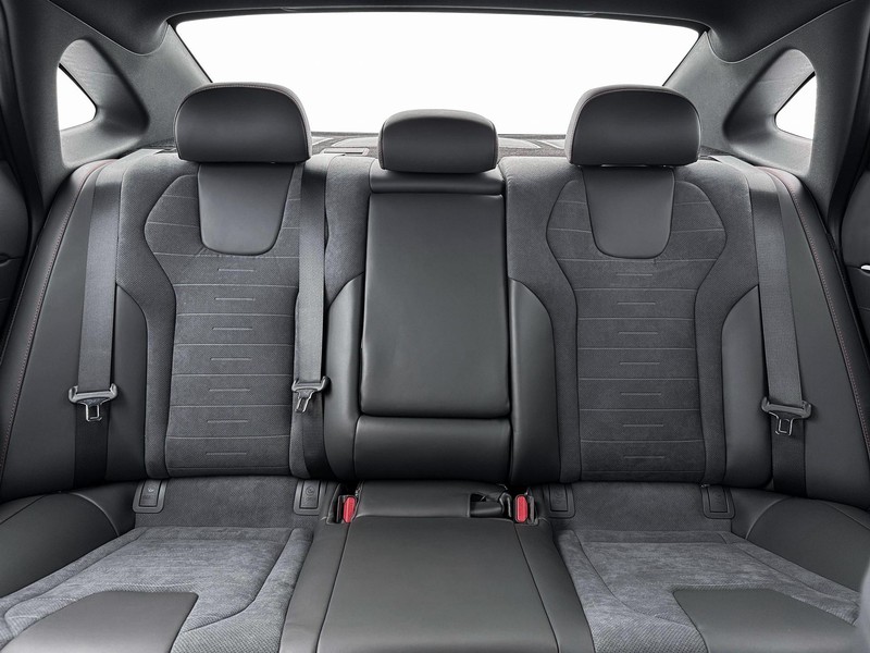 Hyundai Sonata Vehicle Full-screen Gallery Image 16