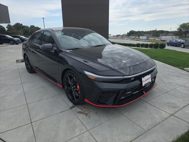 Hyundai Elantra N Vehicle Full-screen Gallery Image 3