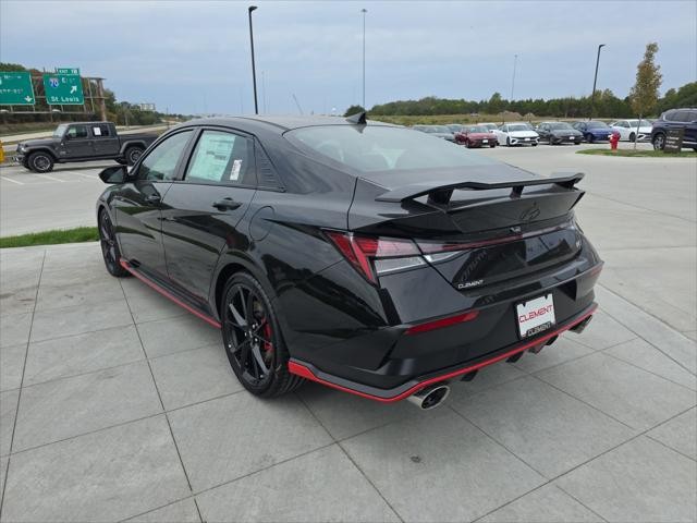 Hyundai Elantra N Vehicle Full-screen Gallery Image 8