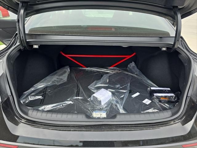 Hyundai Elantra N Vehicle Full-screen Gallery Image 9