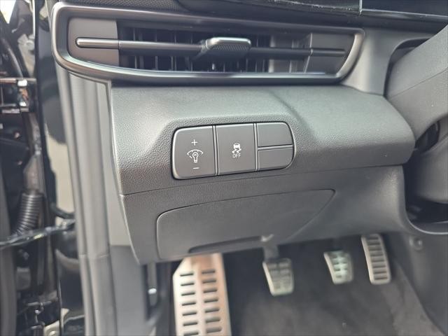 Hyundai Elantra N Vehicle Full-screen Gallery Image 12