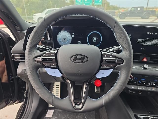 Hyundai Elantra N Vehicle Full-screen Gallery Image 14