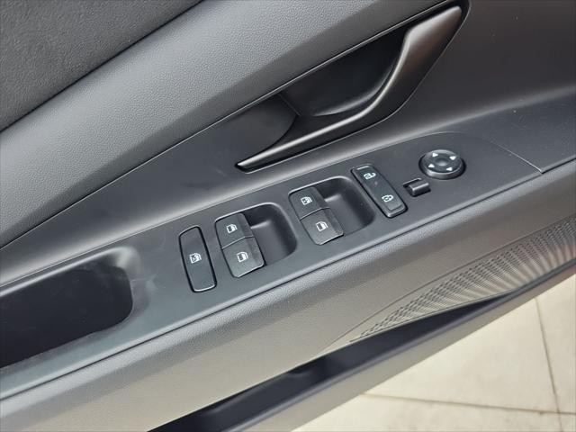 Hyundai Elantra N Vehicle Full-screen Gallery Image 27