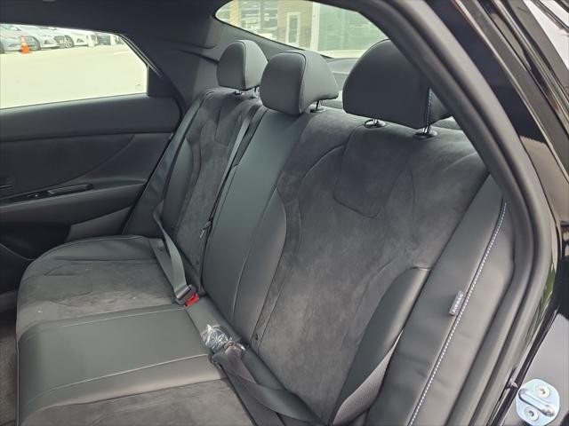 Hyundai Elantra N Vehicle Full-screen Gallery Image 34